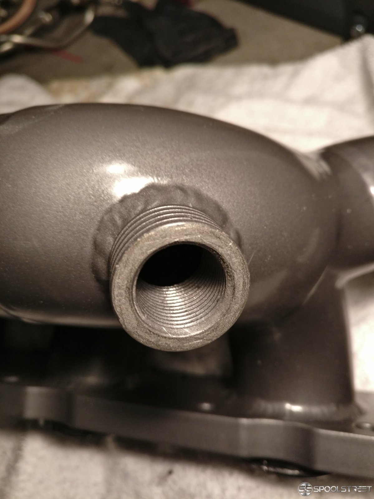 O2 Sensor grounding surface